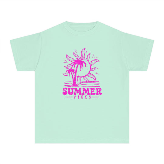 A kid's tee featuring a graphic design of a sun and palm trees, embodying summer vibes. Made of soft combed cotton for comfort and agility, ideal for active days. Classic fit for all-day wear.