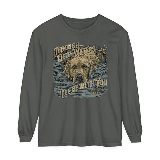 Long-sleeve gray tee with a dog graphic, ideal for casual wear. Made of soft 100% ring-spun cotton, garment-dyed for style and comfort. Perfect for a Turkey Hunting Tee look. Classic fit, sewn-in twill label.