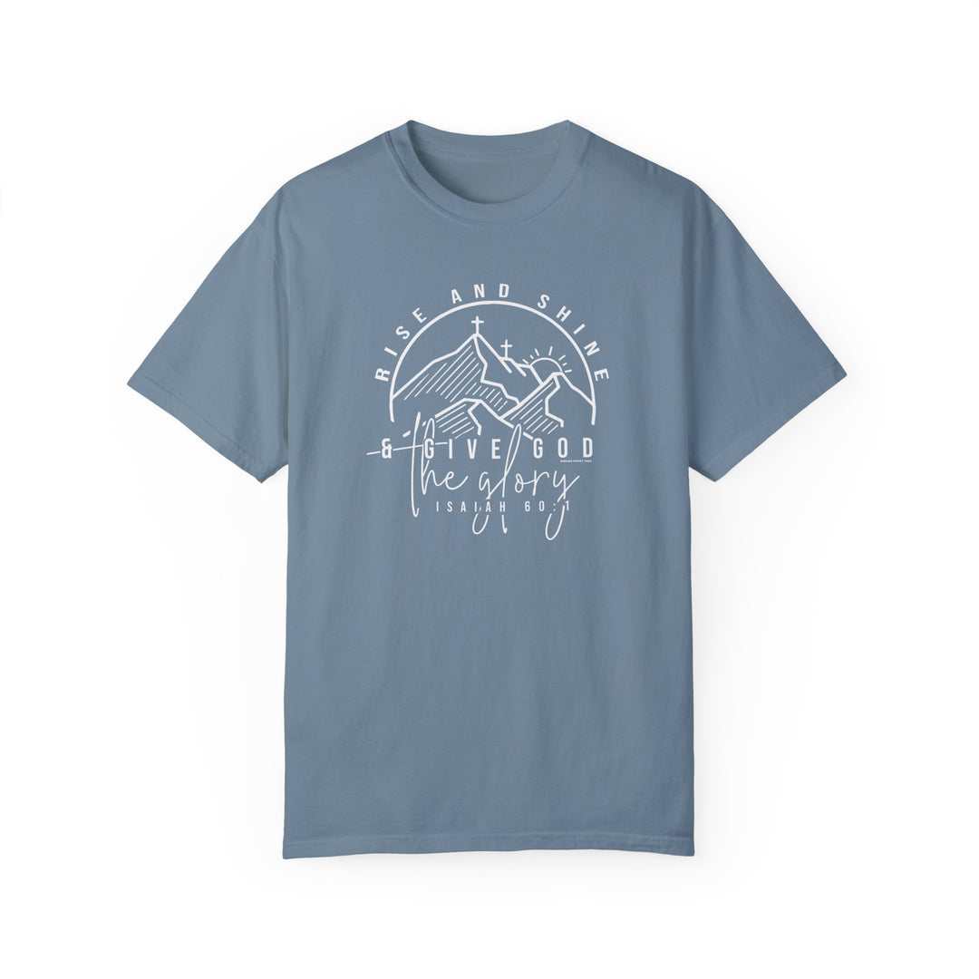 A relaxed fit Rise and Shine Tee, crafted from 100% ring-spun cotton. Garment-dyed for extra coziness, featuring double-needle stitching for durability and a seamless design for a tubular shape.
