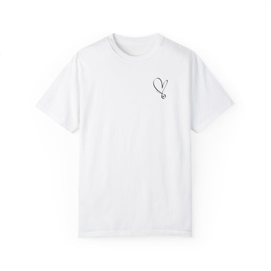 A relaxed fit white t-shirt with a heart design, made of 100% ring-spun cotton for extra coziness. Double-needle stitching and seamless sides ensure durability and a clean silhouette. Ideal for daily wear.