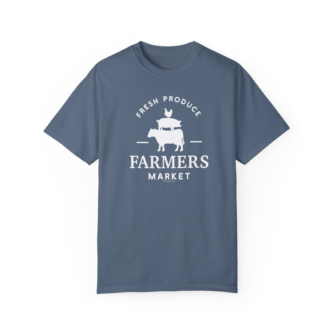 A relaxed fit Farmers Market Tee crafted from 100% ring-spun cotton. Garment-dyed for extra coziness, featuring double-needle stitching for durability and a seamless design for a tubular shape.