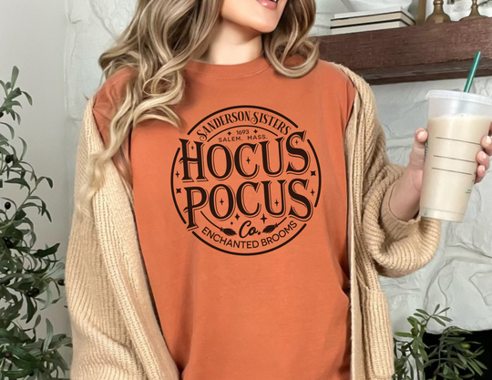 A relaxed fit Hocus Pocus Tee in garment-dyed cotton. Soft-washed for coziness, double-needle stitching for durability, and side-seam free for a tubular shape. Ideal for daily wear.