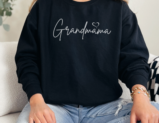 Grandmama Crew unisex sweatshirt: black, heavy blend fabric, ribbed knit collar, no side seams, loose fit, sizes S-5XL. Ideal comfort for any occasion.