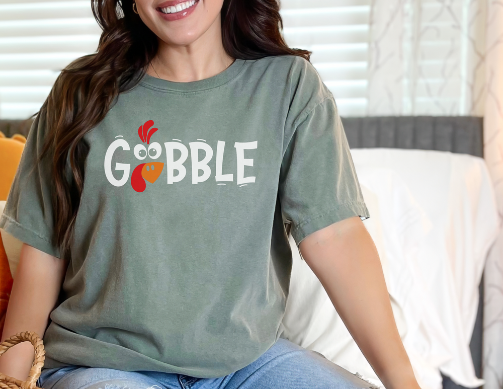 A relaxed fit Gobble Tee in ring-spun cotton. Soft-washed, garment-dyed fabric for coziness. Double-needle stitching for durability, no side-seams for shape retention. Sizes S to 3XL.