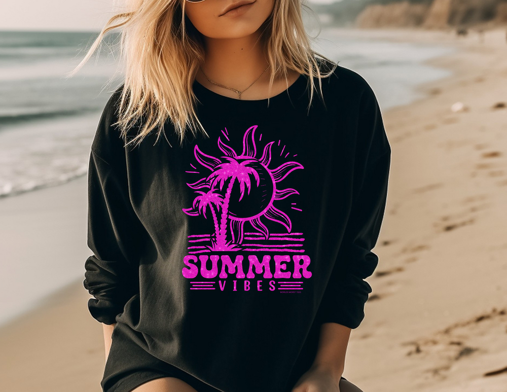 A woman in sunglasses enjoys the beach, embodying Summer Vibes Crew's comfort. Unisex heavy blend crewneck sweatshirt in cotton and polyester, ribbed knit collar, loose fit, no itchy seams. Ideal for any occasion.
