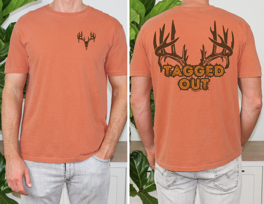 A relaxed fit Tagged Out Tee unisex sweatshirt with deer antlers design. Made of 80% ring-spun cotton and 20% polyester, featuring rolled-forward shoulders and medium-heavy fabric.