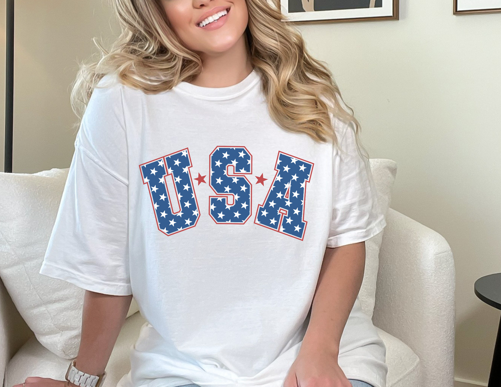 A classic unisex jersey tee, the USA Tee from Worlds Worst Tees. Made of 100% cotton, featuring ribbed knit collars and taping on shoulders for a comfortable fit. Sizes XS to 3XL available.