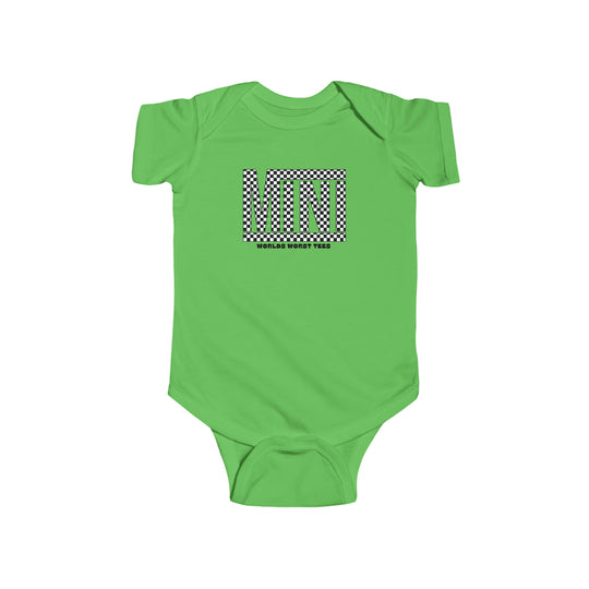 A durable and soft Vans Mini Onesie for infants, made of 100% cotton fabric with ribbed knitting for durability. Features plastic snaps for easy changing access. Ideal for 0-24M sizes.