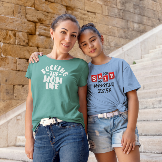 Rocking the Mom Life- T-shirt - huserdesigns
