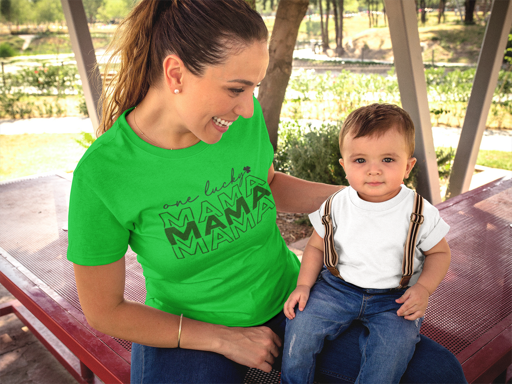 One Lucky Mama-  Unisex Softstyle T-Shirt - huserdesigns